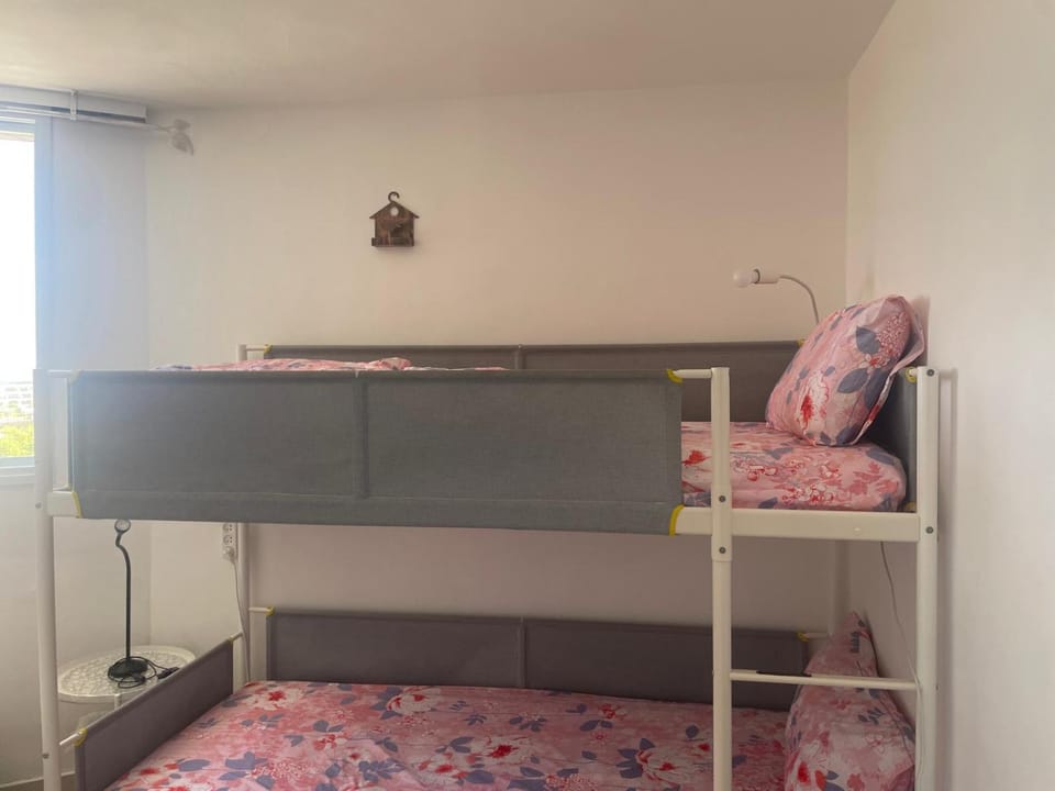 bunk bed