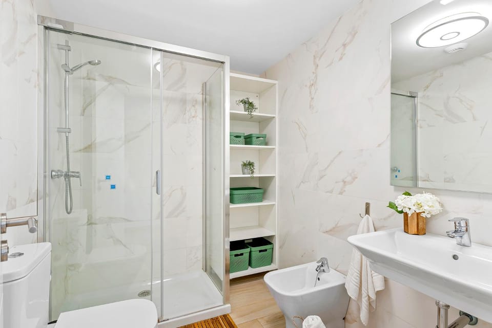Shower, Bathroom, bidet
