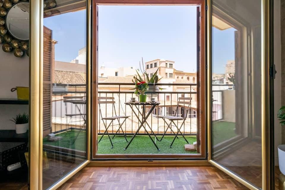 Balcony/Terrace, City view