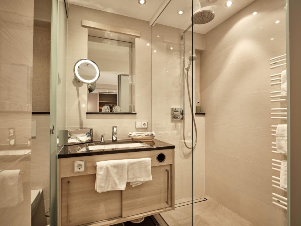Bathroom, towels