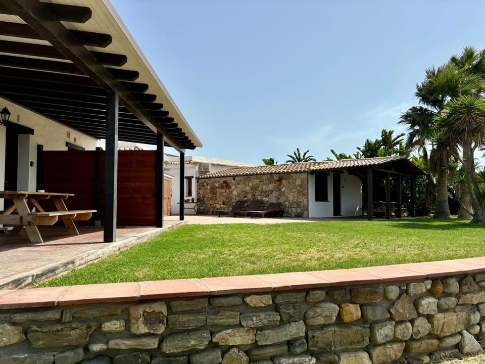 Apartamentos Villa Pirata Tarifa Apartment in Costa de la Luz