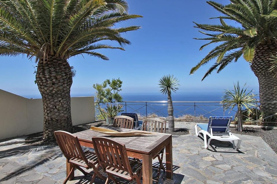View (from property/room), Balcony/Terrace, Sea view