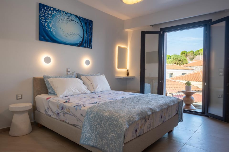 Bed, Photo of the whole room, Bedroom, Mountain view, towels
