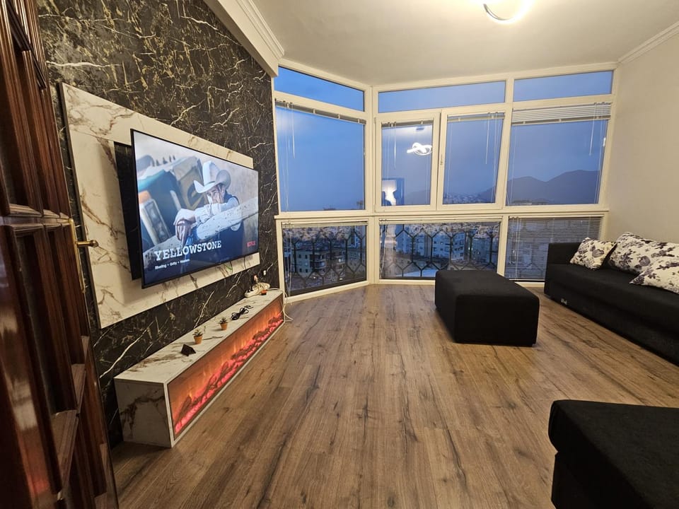 TV and multimedia, Living room, Seating area