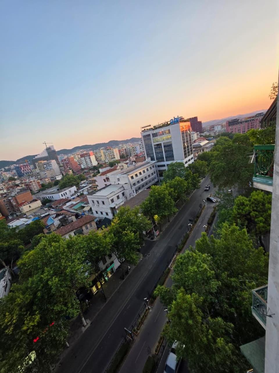 Neighbourhood, City view, Street view, Location, Sunset