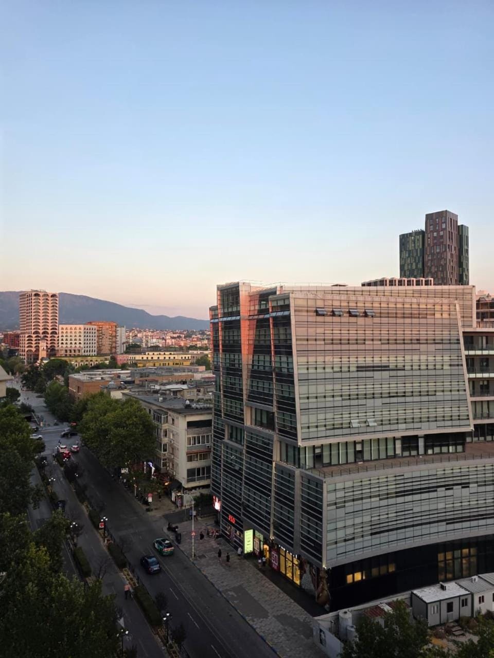 City view, Location