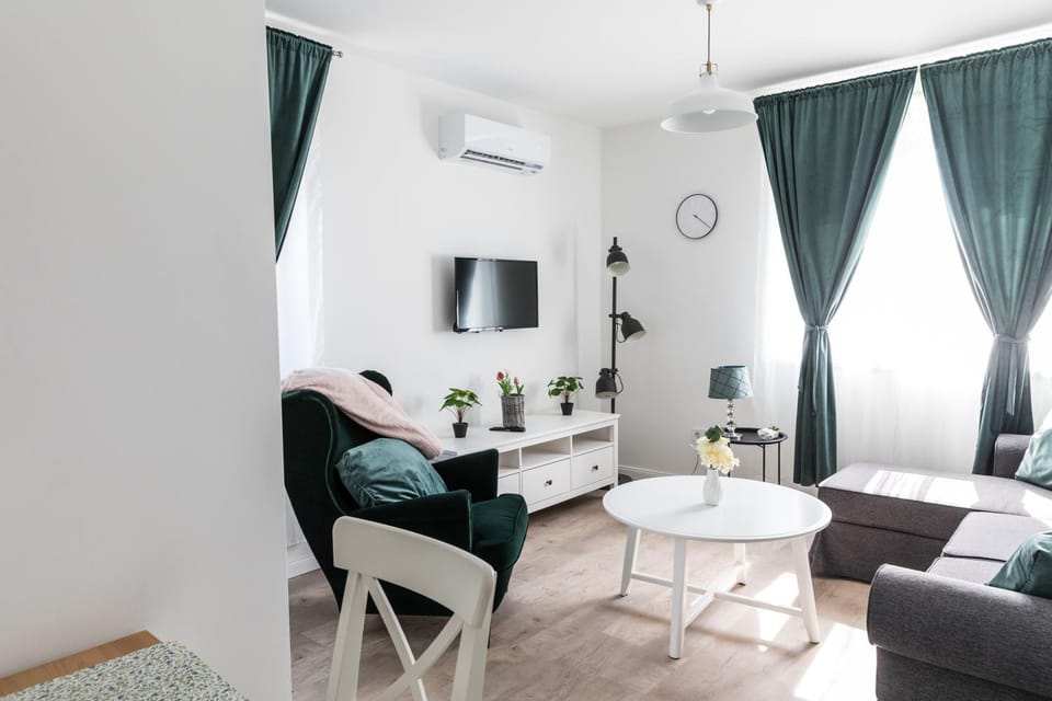 Living room, air conditioner