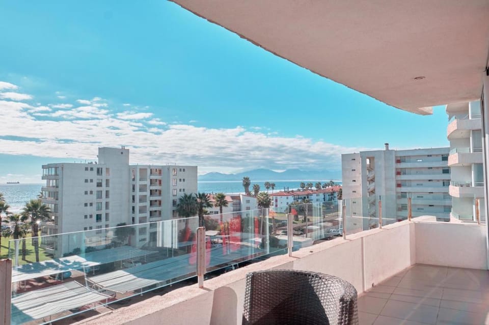 Balcony/Terrace, City view, Sea view, Street view