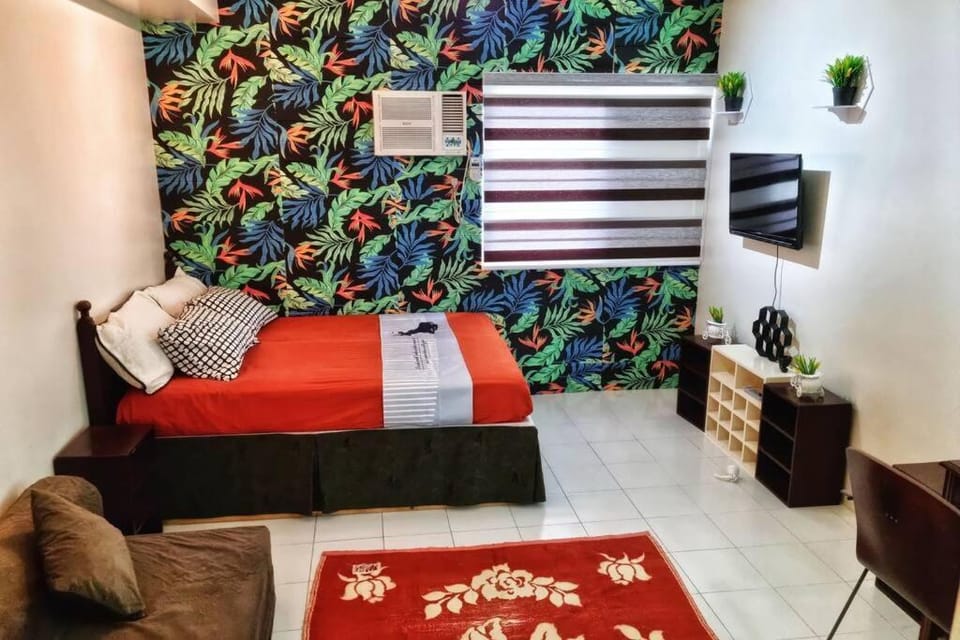 CENTROPOLIS 3, Tropical Modern Apartment in Muntinlupa
