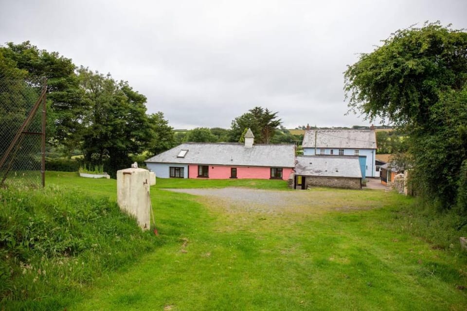 Hele Bay Cottage Chalet in North Devon District