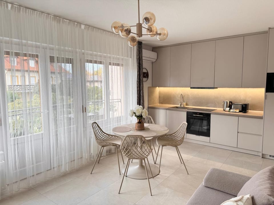 Selyemakácapartman Apartment in Hungary