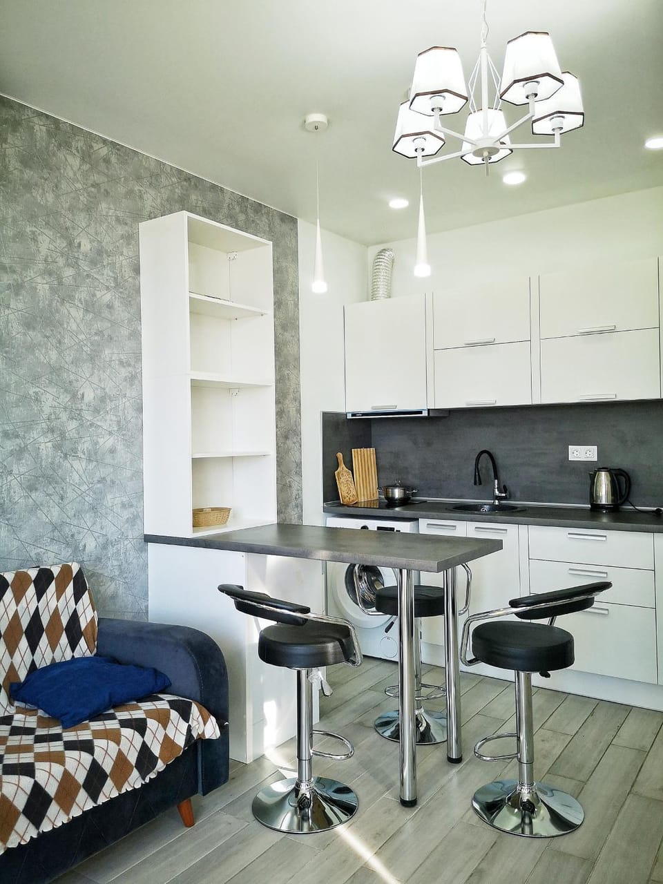 Dining area, kitchen