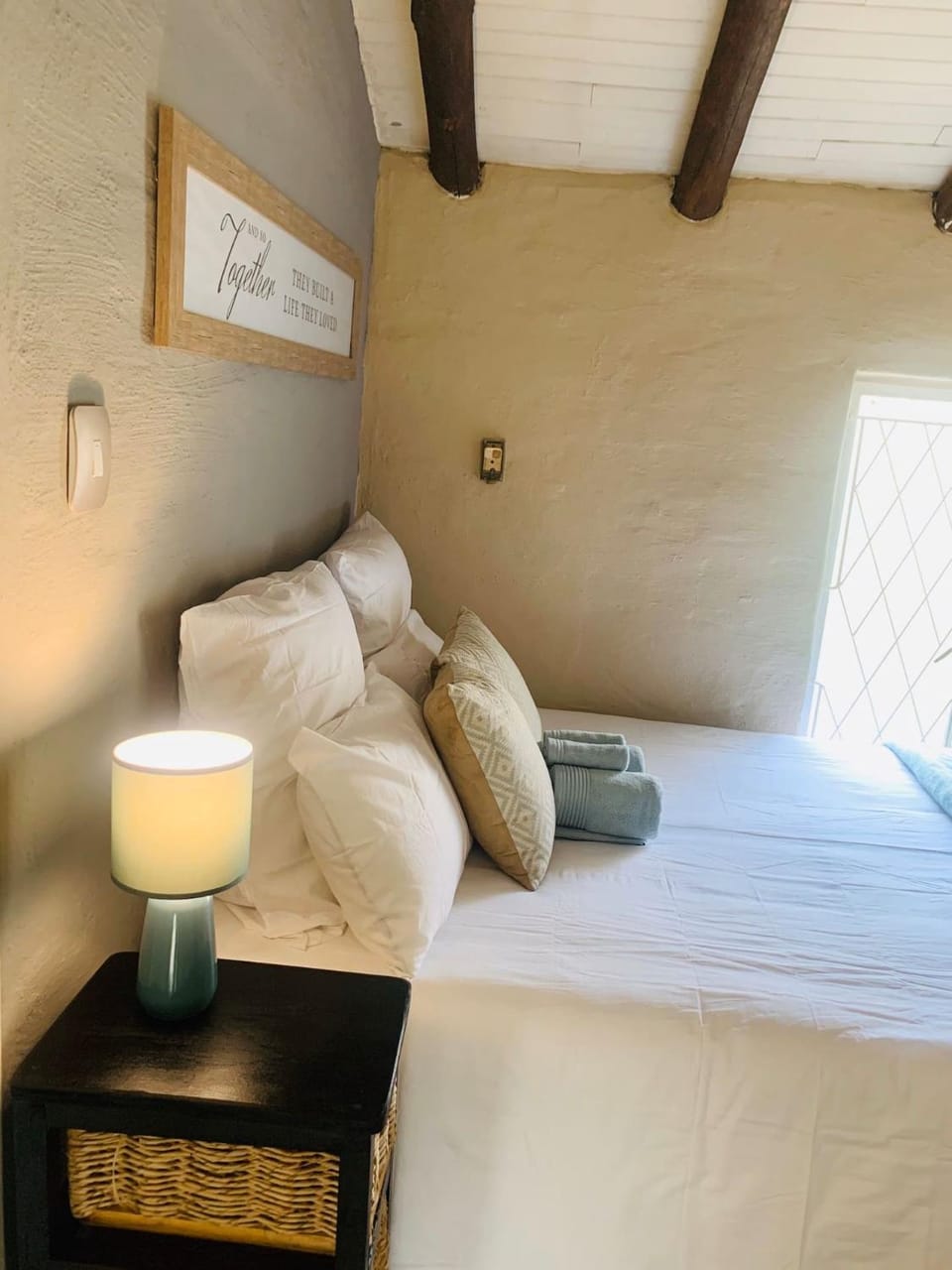 Bedroom, towels