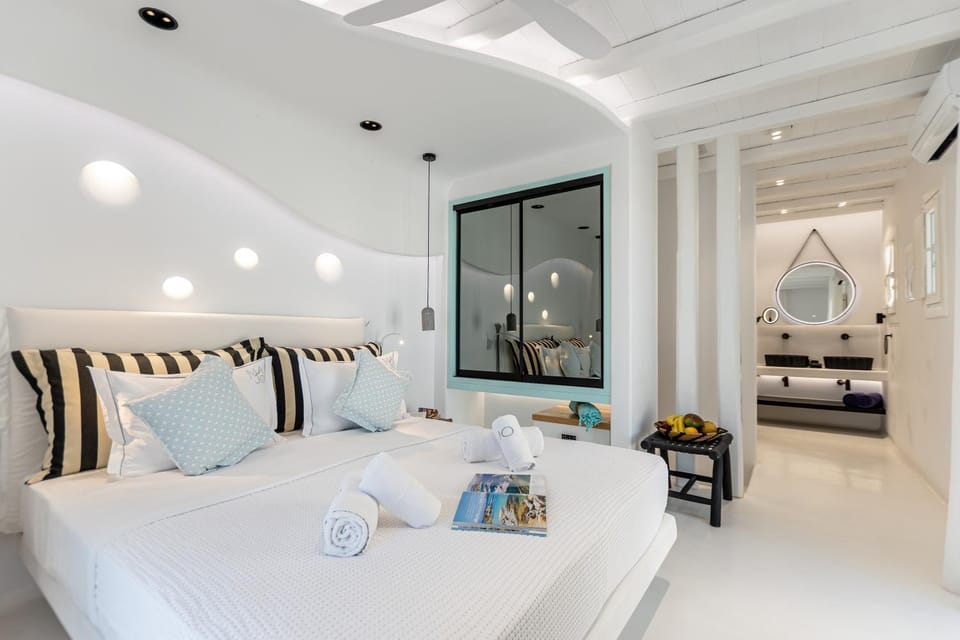 Patio, Staff, Staff, Spring, Bed, Day, Night, People, People, Summer, Bathroom, Other, Other, Photo of the whole room, Decorative detail, Decorative detail, Seating area, Bedroom, Autumn, Text overlay, Text overlay, Guests, Guests, Area and facilities, Area and facilities, Seasons, Time of day, Sunrise, Sunset, children, children, young children, young children, older children, older children, group of guests, group of guests, Family, Family, concierge, flat iron, furniture, furniture, hair dryier, internet, internet, locker, locker, safe, safe, soundproof, storage, towels, towels, VIP, VIP, wardrobe, wedding, wedding, air conditioner, air conditioner