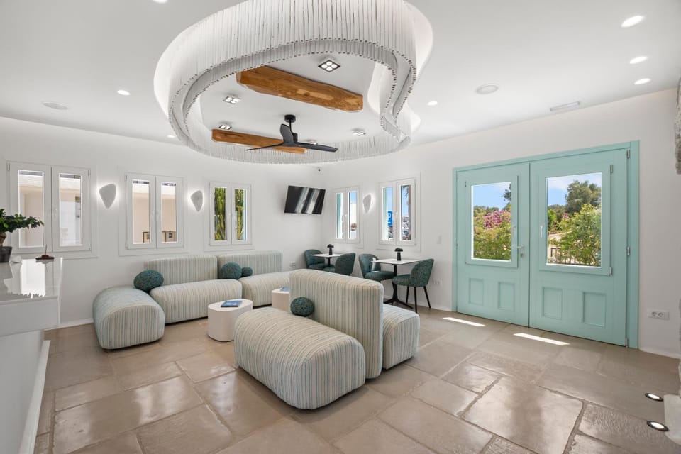 Staff, Spring, Day, Night, People, People, People, Property logo or sign, Property logo or sign, Summer, TV and multimedia, View (from property/room), Living room, Other, Banquet/Function facilities, Decorative detail, Seating area, Logo/Certificate/Sign, Autumn, Text overlay, Guests, Pool view, Sea view, Area and facilities, Breakfast, Seasons, Time of day, Sunrise, Sunset, children, young children, older children, group of guests, Family, concierge, furniture, internet, locker, safe, soundproof, towels, VIP, wedding, air conditioner