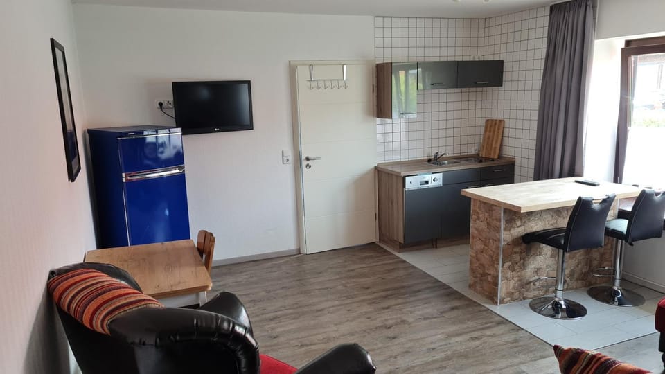 Kitchen or kitchenette, Living room, Seating area
