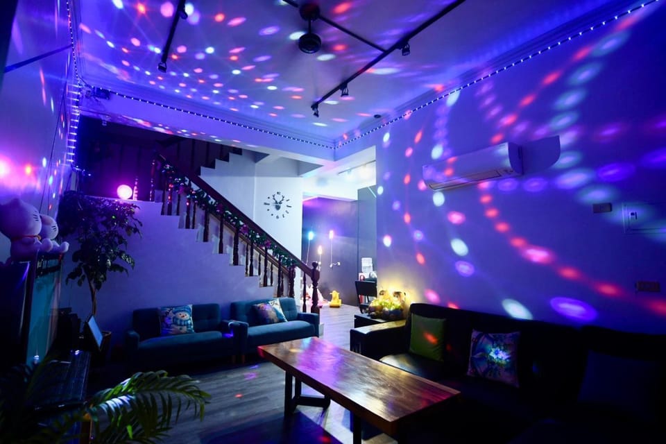 Communal lounge/ TV room