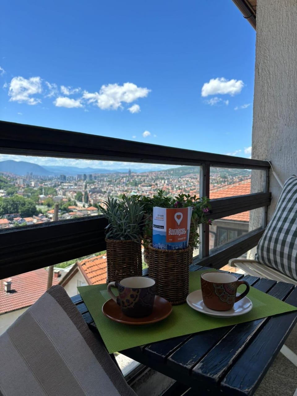 View (from property/room), Balcony/Terrace, City view, Mountain view