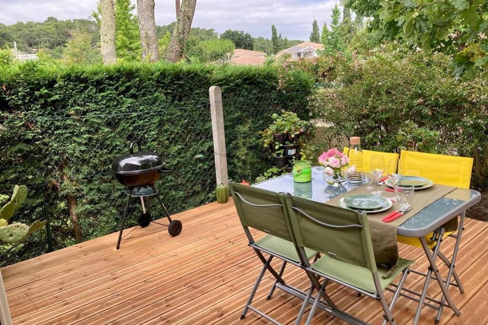 Charmant chalet avec une grande terrasse au Pyla Apartment in La Teste-de-Buch