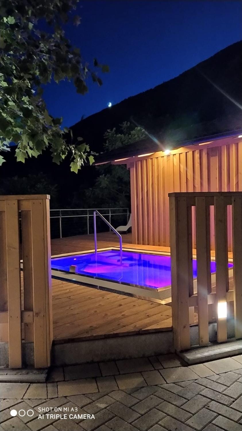 Solarium, Swimming pool