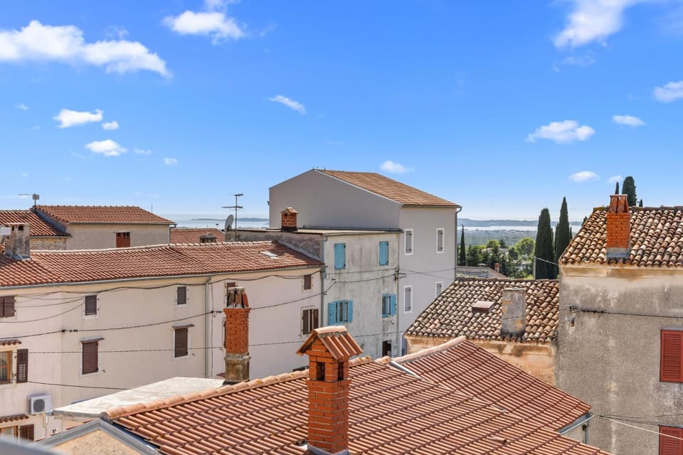 Milka House with Sea View of the Brijuni Islands by Istrabook Villa in Pula