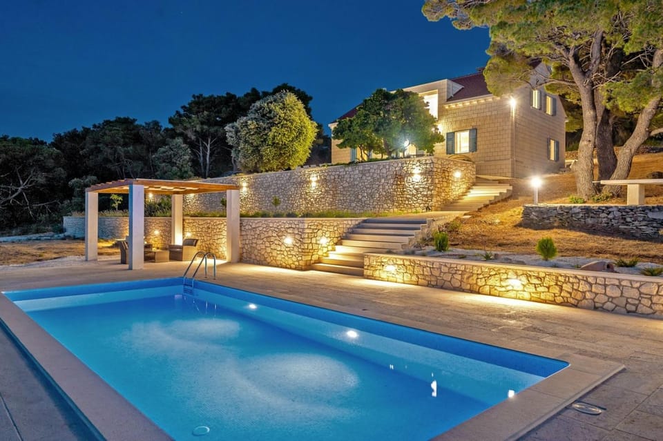 Property building, Night, Garden, Balcony/Terrace, Pool view, Swimming pool, Swimming pool