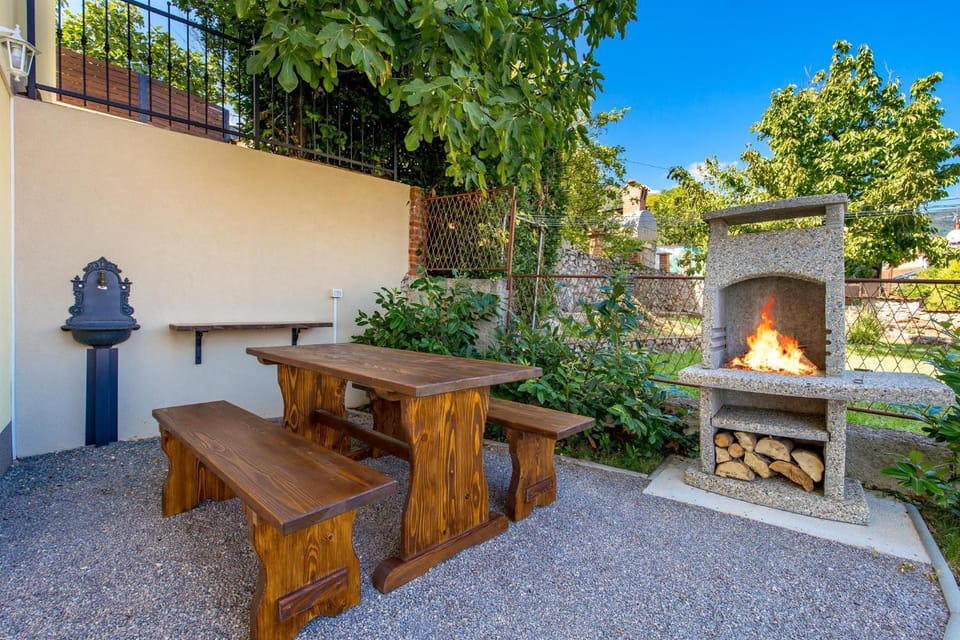 BBQ facilities, BBQ facilities