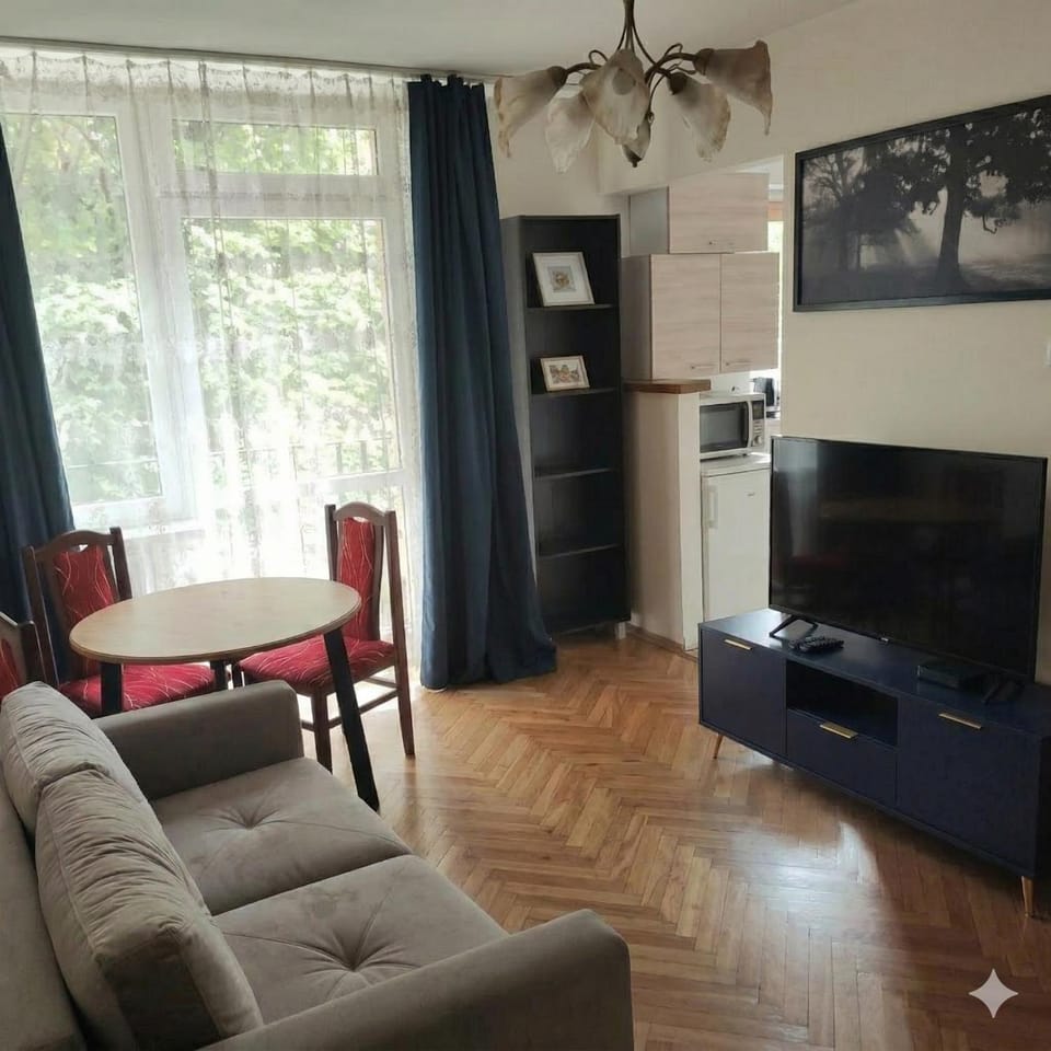 TV and multimedia, Living room, Dining area