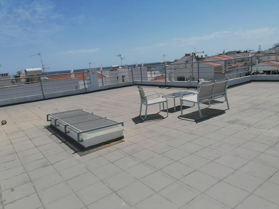 Balcony/Terrace, City view