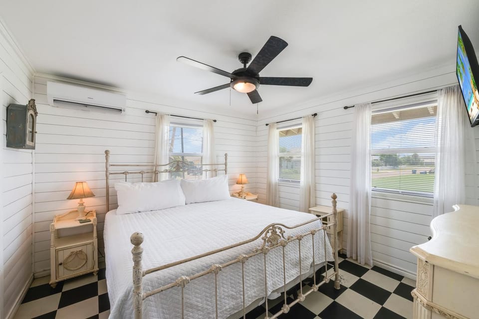 Le Chateau TS202 House in Port Aransas