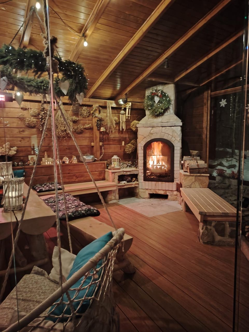 Communal lounge/ TV room, fireplace
