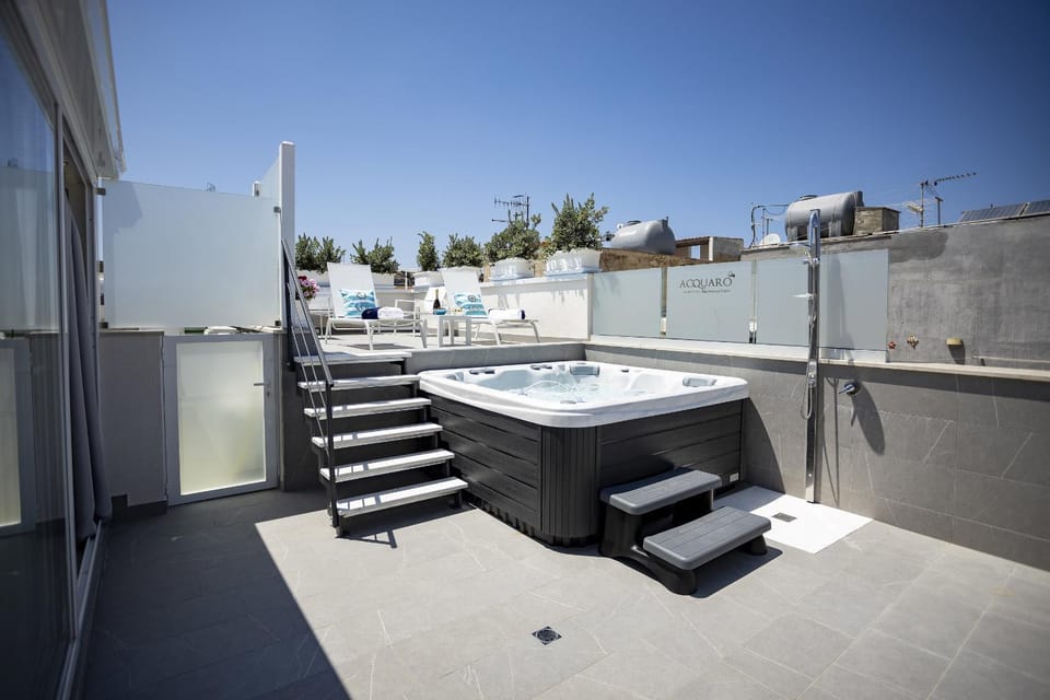 Hot Tub, Balcony/Terrace