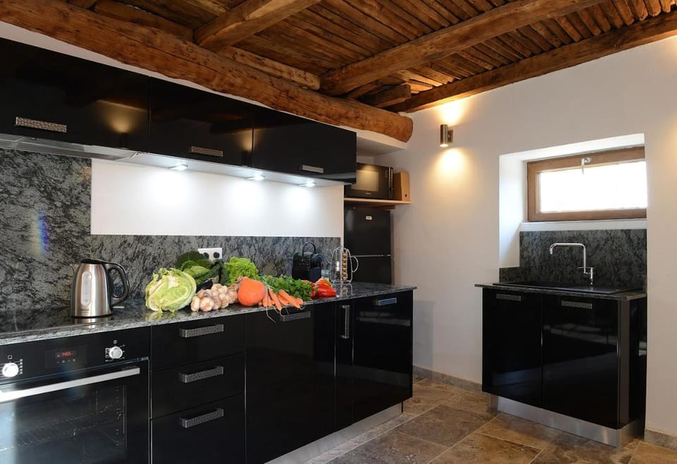 minibar, pet friendly, stove