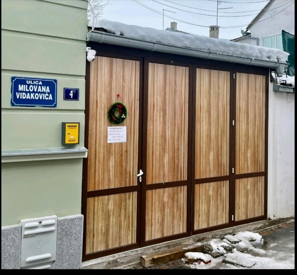 Sobe sa sopstvenim KUPATILOM Private rooms bathroom In CENTER Bed and Breakfast in Novi Sad