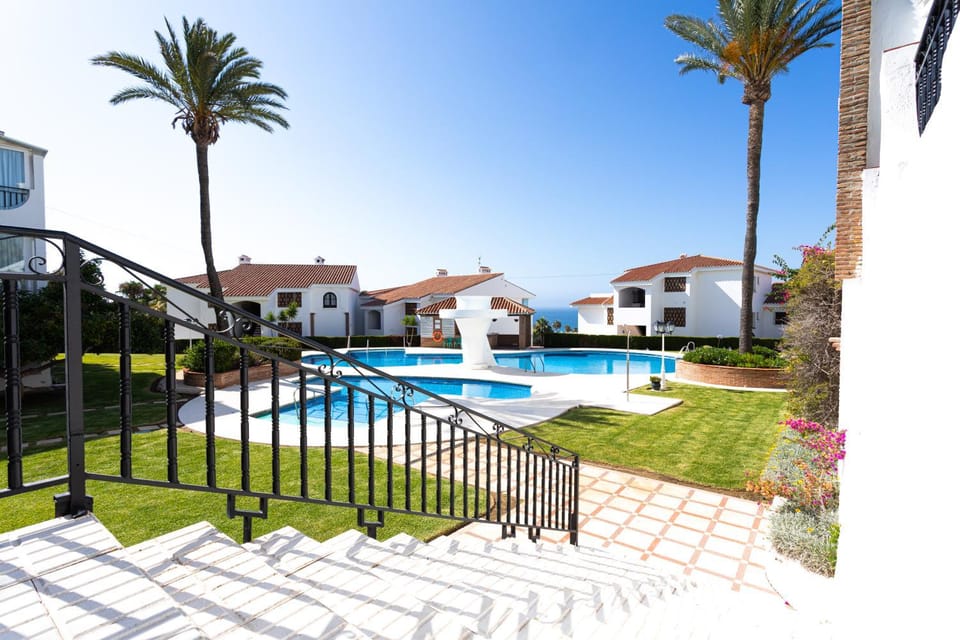 Pool view, Swimming pool