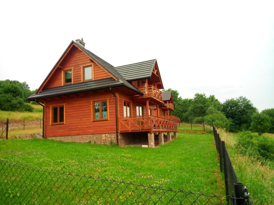 Property building, Spring, Day, Natural landscape, Garden, Garden view