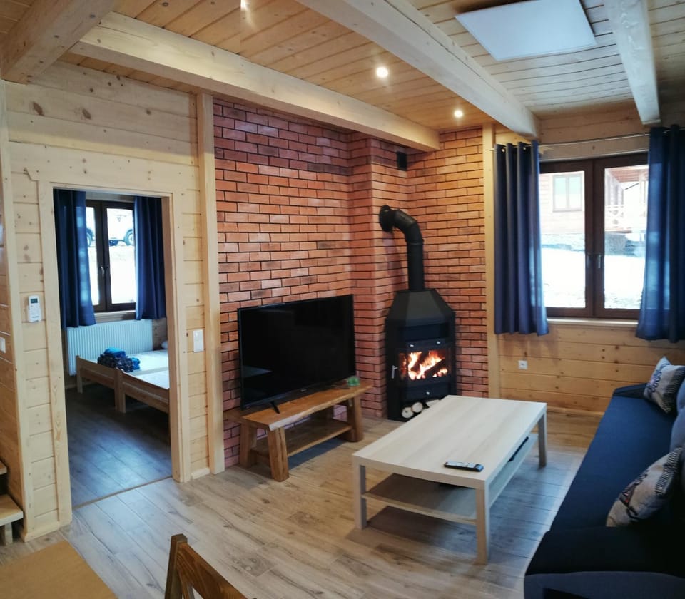 Communal lounge/ TV room, TV and multimedia, Living room, Seating area