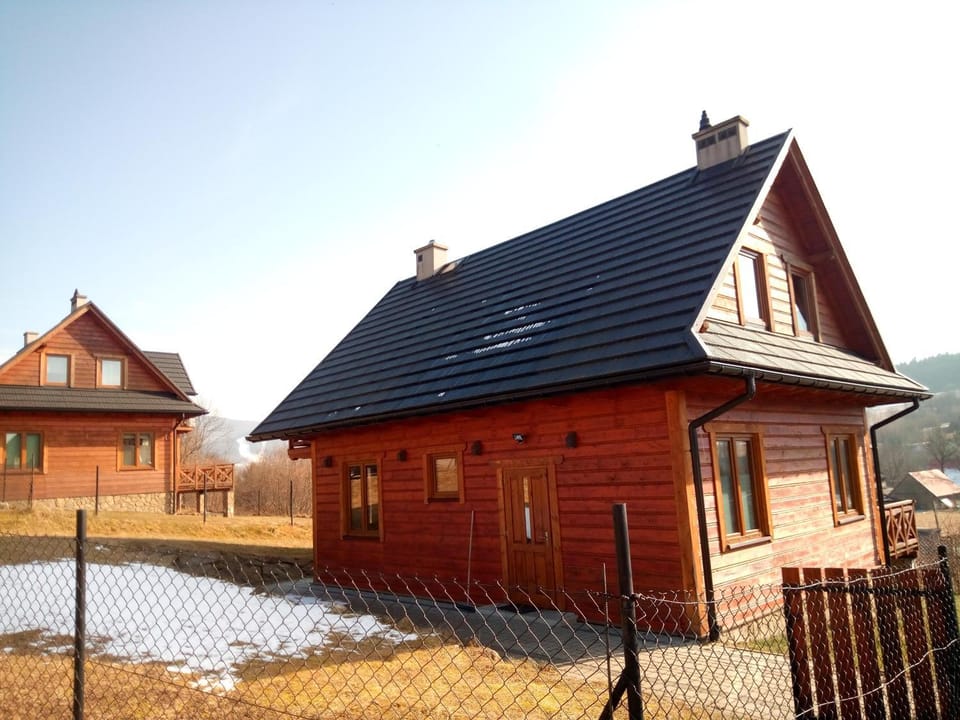Property building, Natural landscape, pet friendly, pet friendly