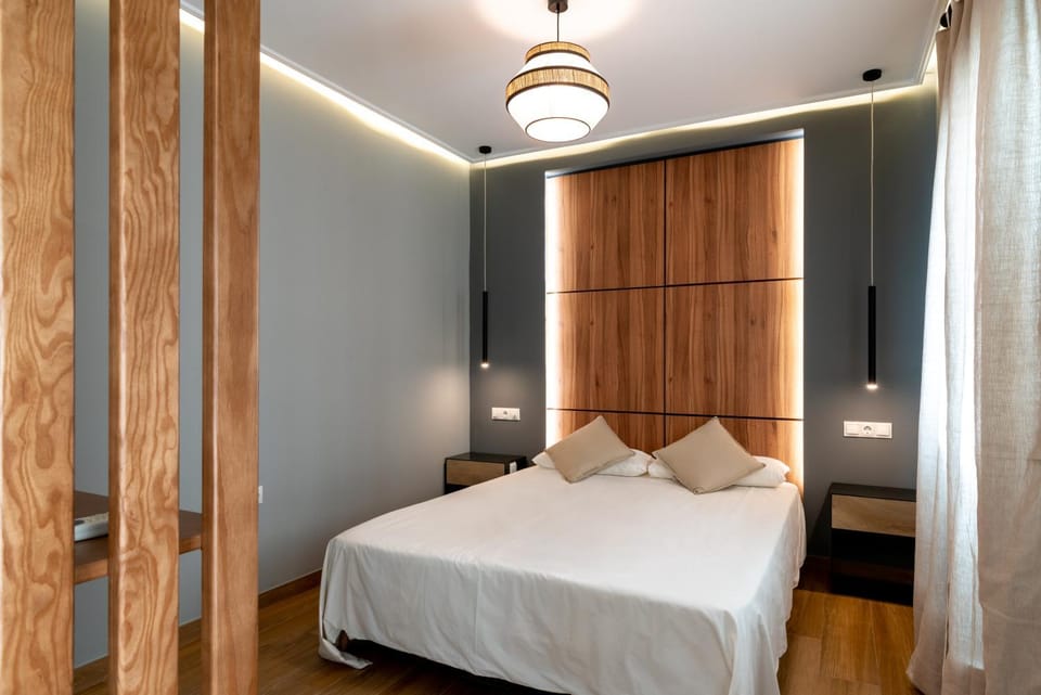 Bed, Photo of the whole room, Bedroom