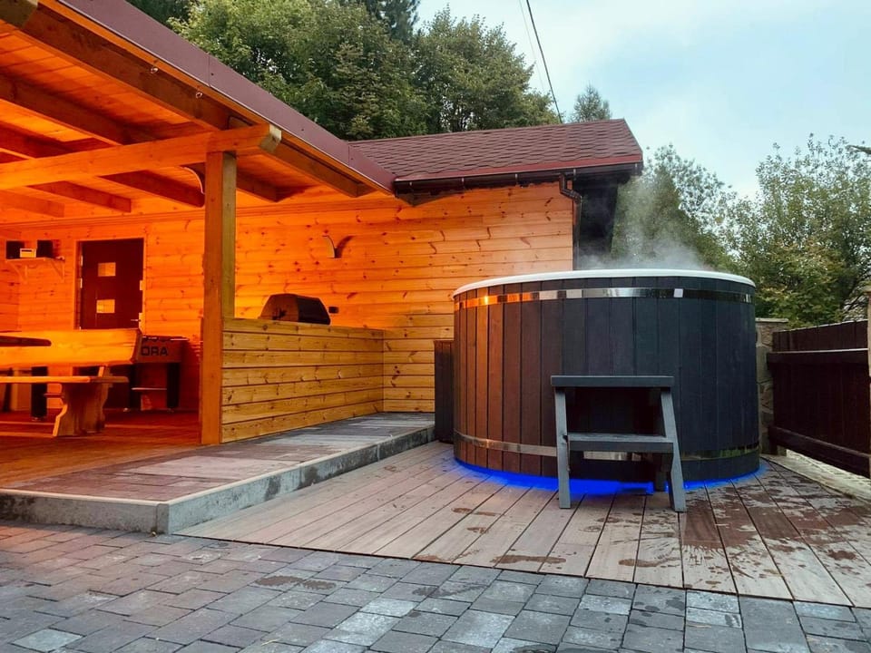 BBQ facilities, Hot Tub