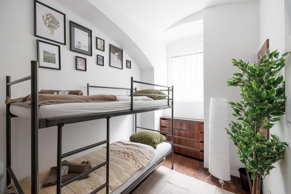 Bed, bunk bed