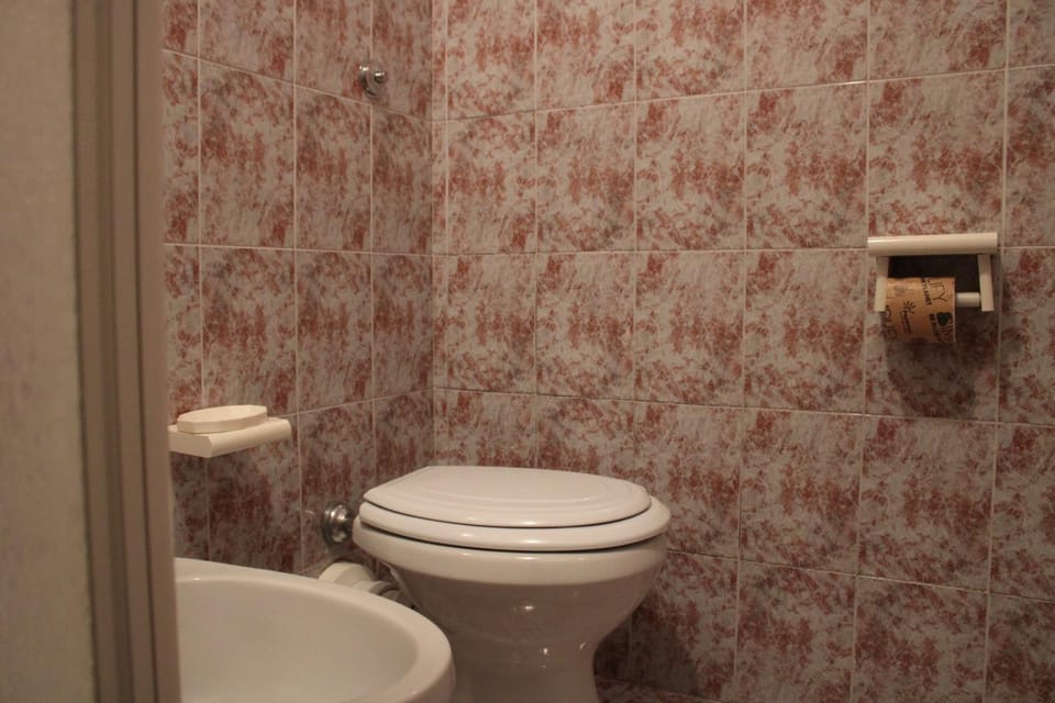 Toilet, Bathroom
