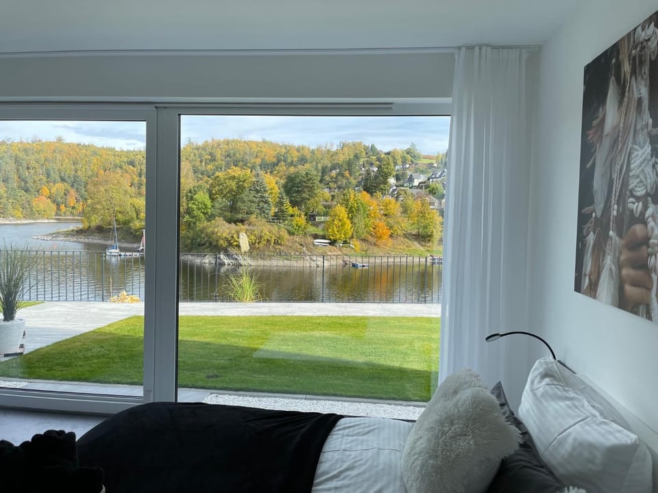 Bedroom, Garden view