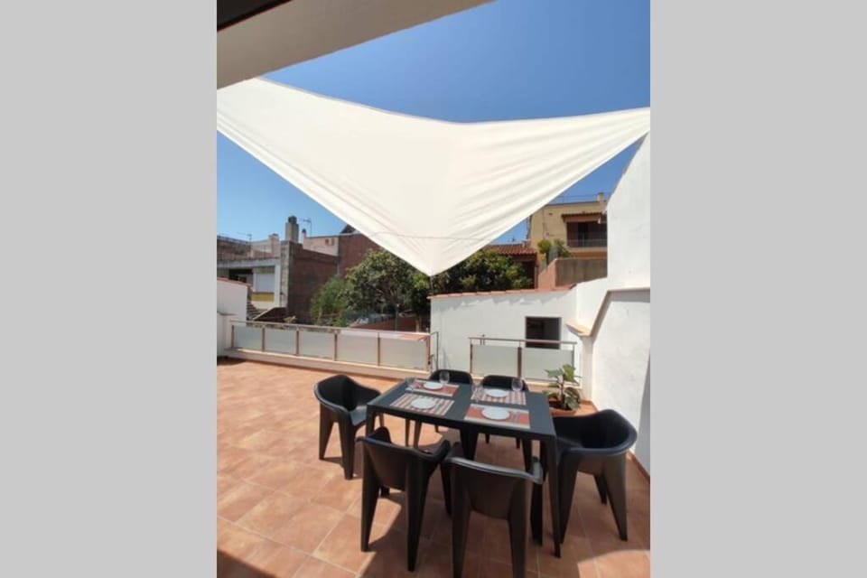 Can Puig. amplio, luminoso y con gran terraza. Apartment in Palafrugell