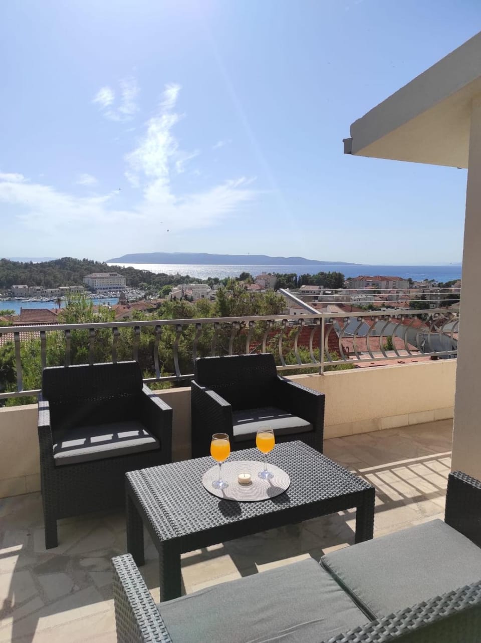 Patio, Natural landscape, Balcony/Terrace, Seating area, Sea view