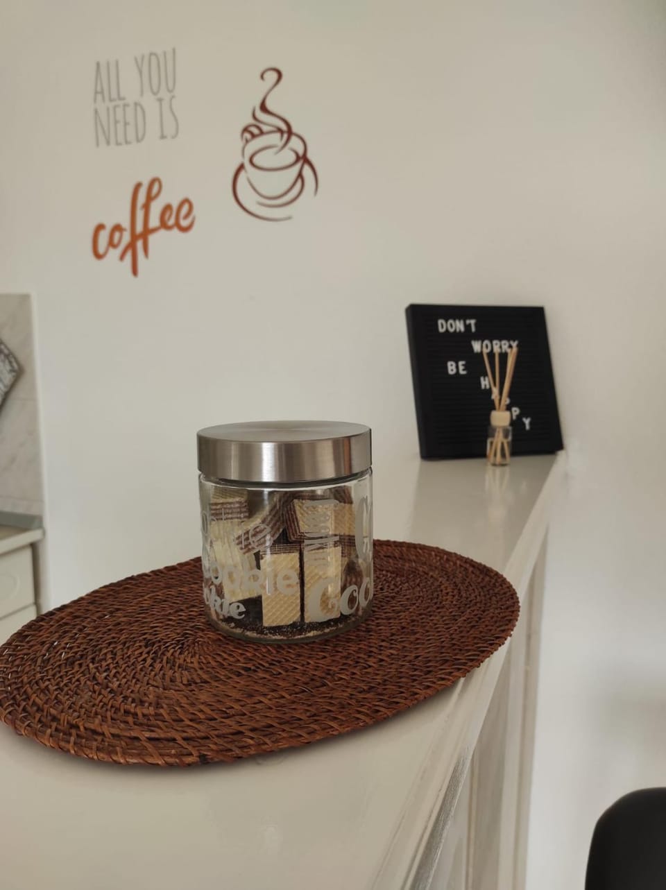 Coffee/tea facilities, Food and drinks