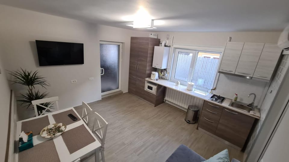 TV and multimedia, Kitchen or kitchenette, Living room, Dining area