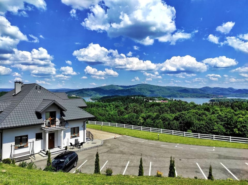 Property building, Day, Natural landscape, Mountain view, Parking