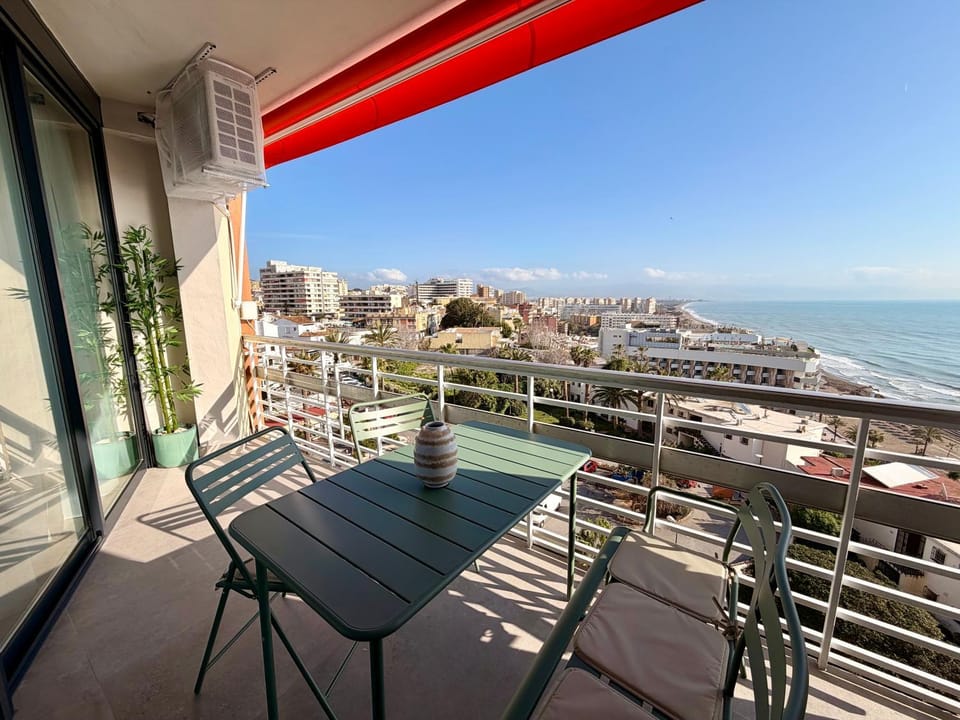 Day, Balcony/Terrace, Seating area, Dining area, Sea view