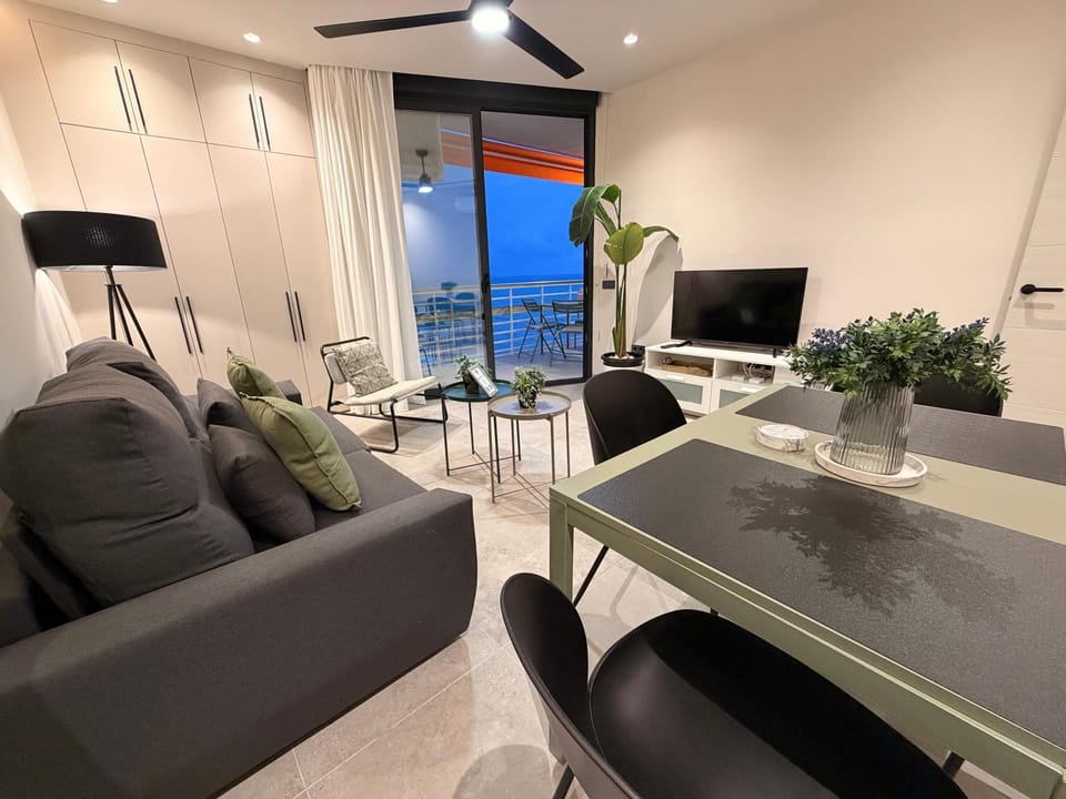 TV and multimedia, Living room, Dining area